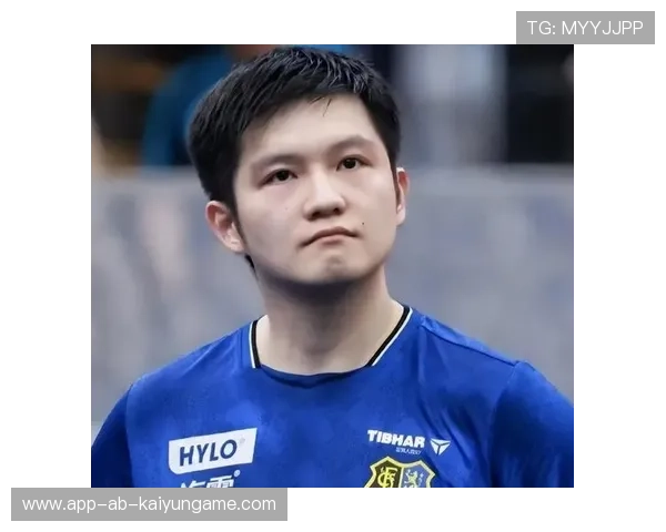 粉丝热议樊振东英超首秀，纷纷点赞小胖笑容，樊振东vs业余选手